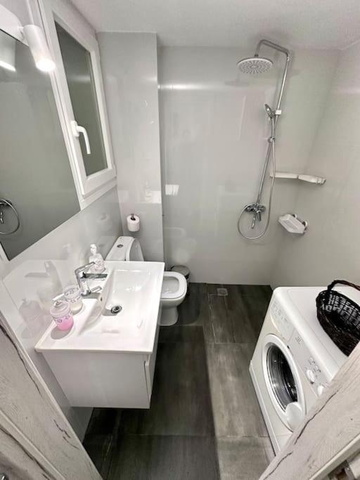 Jorges House In Apartament Atena
